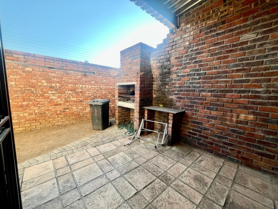3 Bedroom Property for Sale in Waterval East North West
